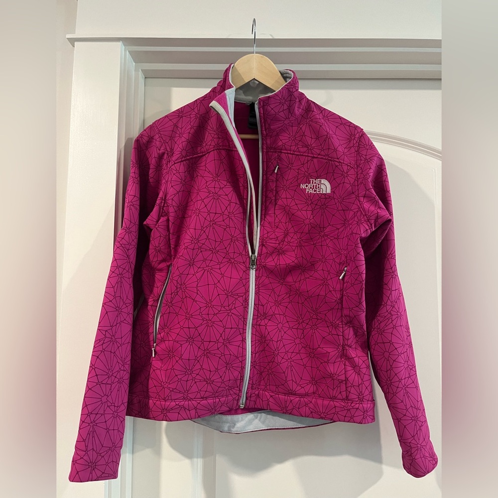 The North Face Women's Fuchsia walking Jacket